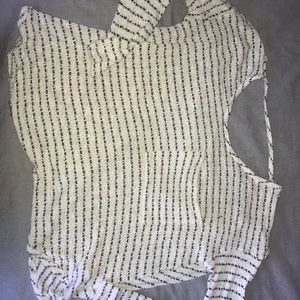 black and white long sleeve shirt